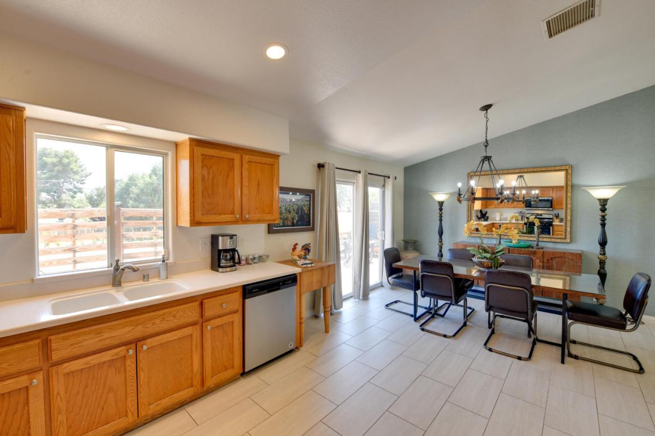 Updated Abode 22 Mi To Joshua Tree National Park! Morongo Valley Exterior photo